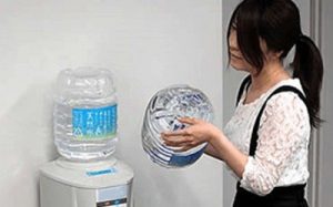 ウォーターサーバー　水重い